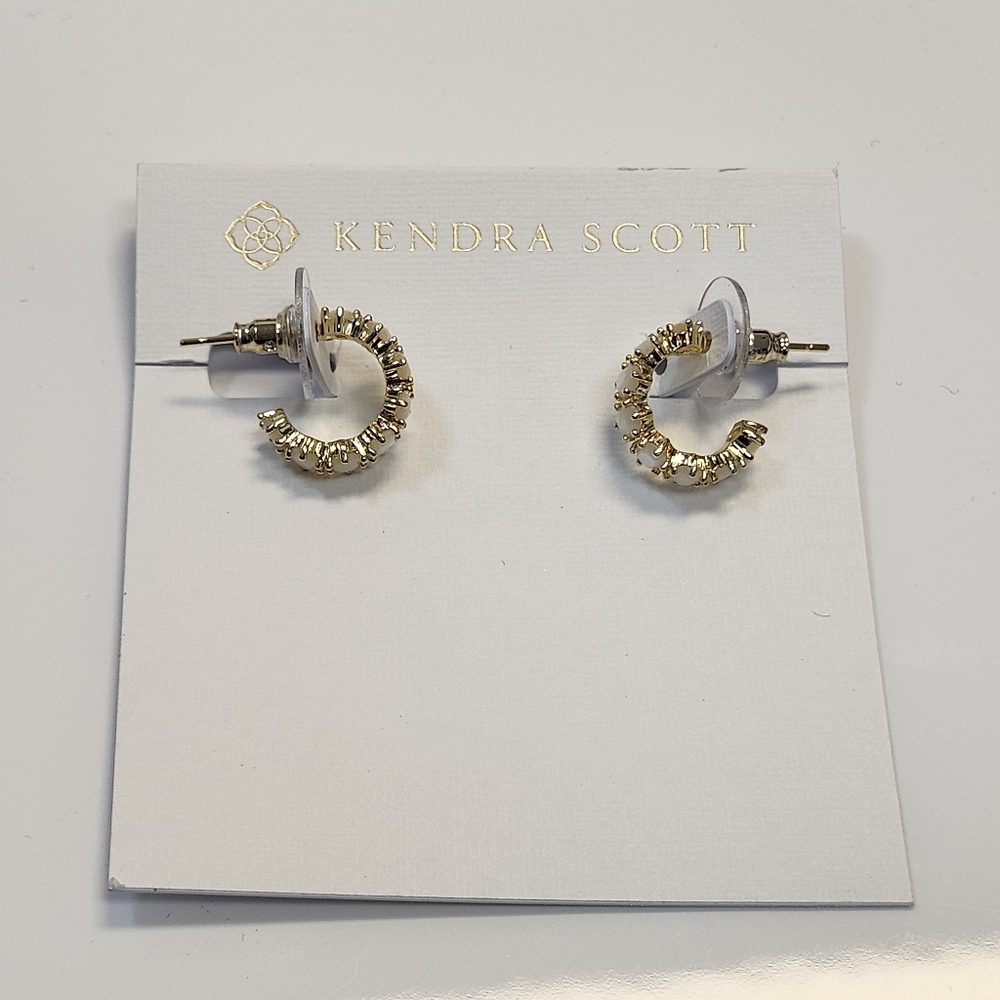 NWT Kendra Scott Gold Cailin Gold Crystal Huggie Earrings Ivory Mother/Pearl